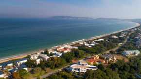 Limoni Luxury Suites